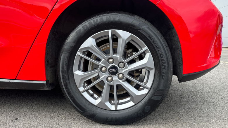 Ford Focus 1.0 EcoBoost Titanium 5dr Petrol Hatchback